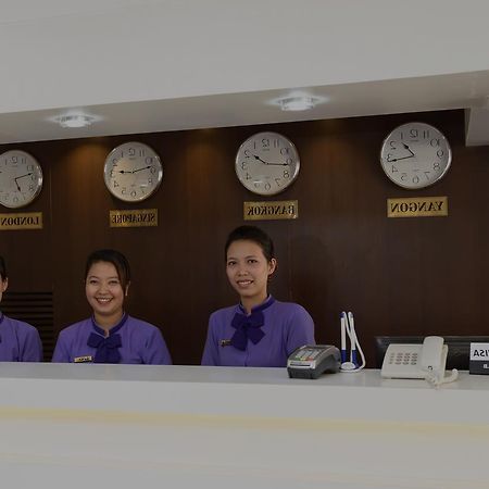 High Five Hotel Γιανγκόν Εξωτερικό φωτογραφία