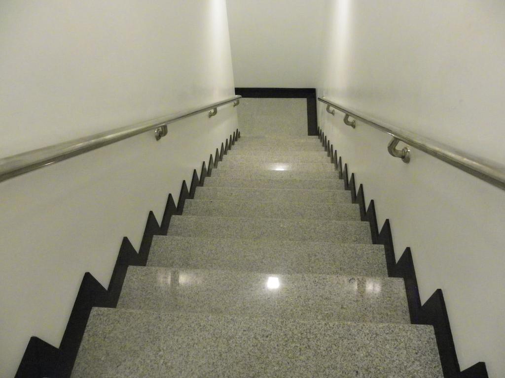 High Five Hotel Γιανγκόν Εξωτερικό φωτογραφία