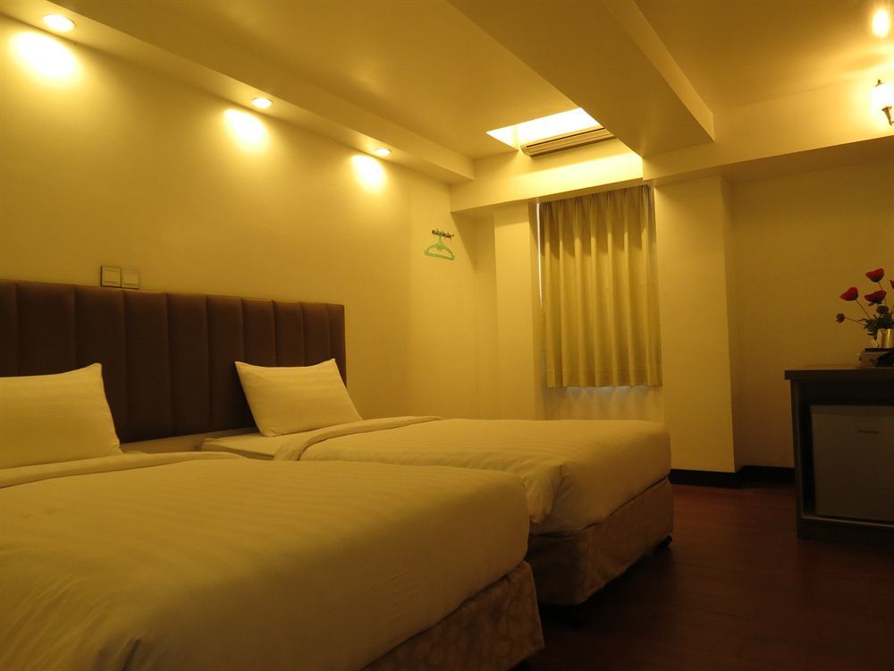 High Five Hotel Γιανγκόν Εξωτερικό φωτογραφία
