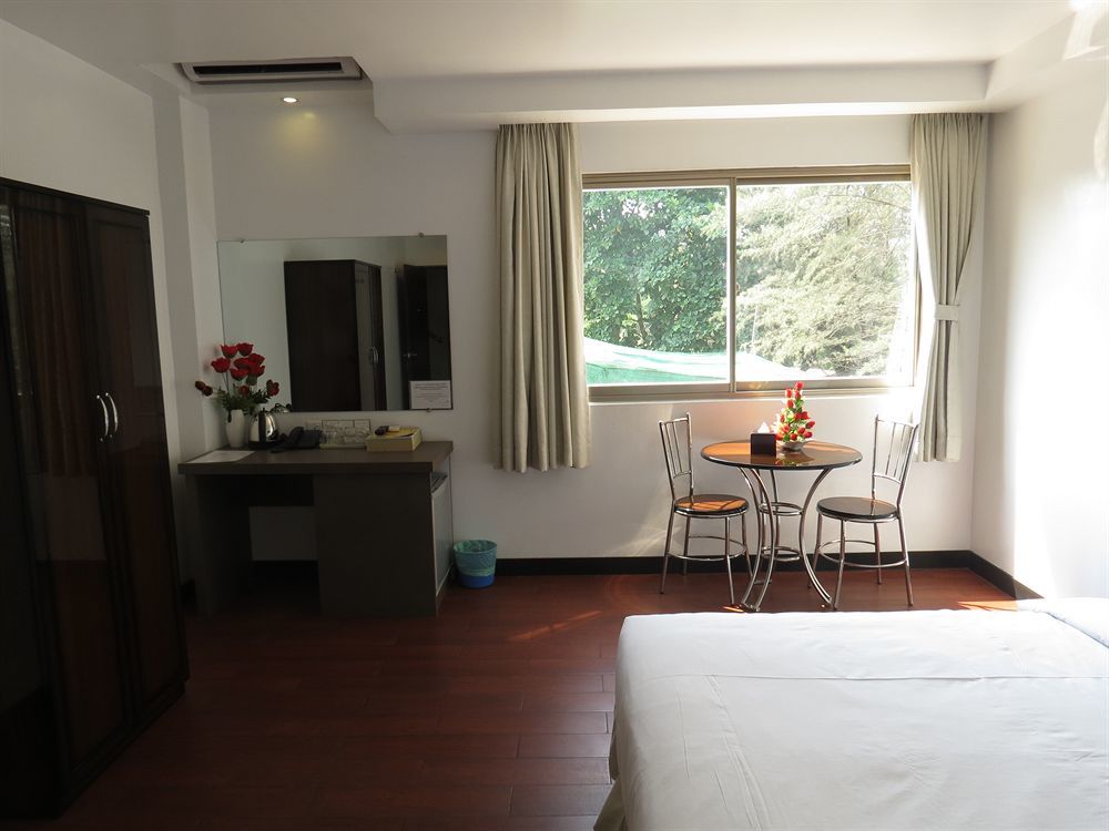 High Five Hotel Γιανγκόν Εξωτερικό φωτογραφία