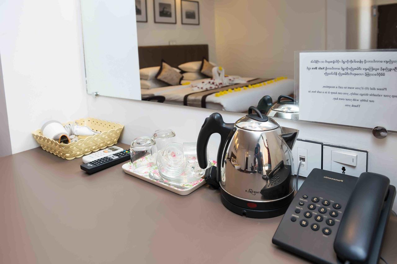 High Five Hotel Γιανγκόν Εξωτερικό φωτογραφία