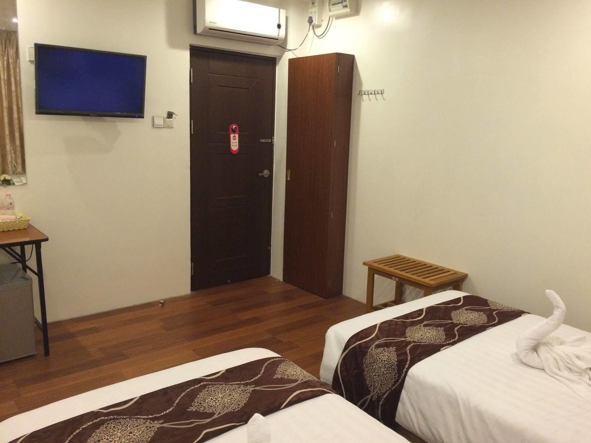 High Five Hotel Γιανγκόν Εξωτερικό φωτογραφία