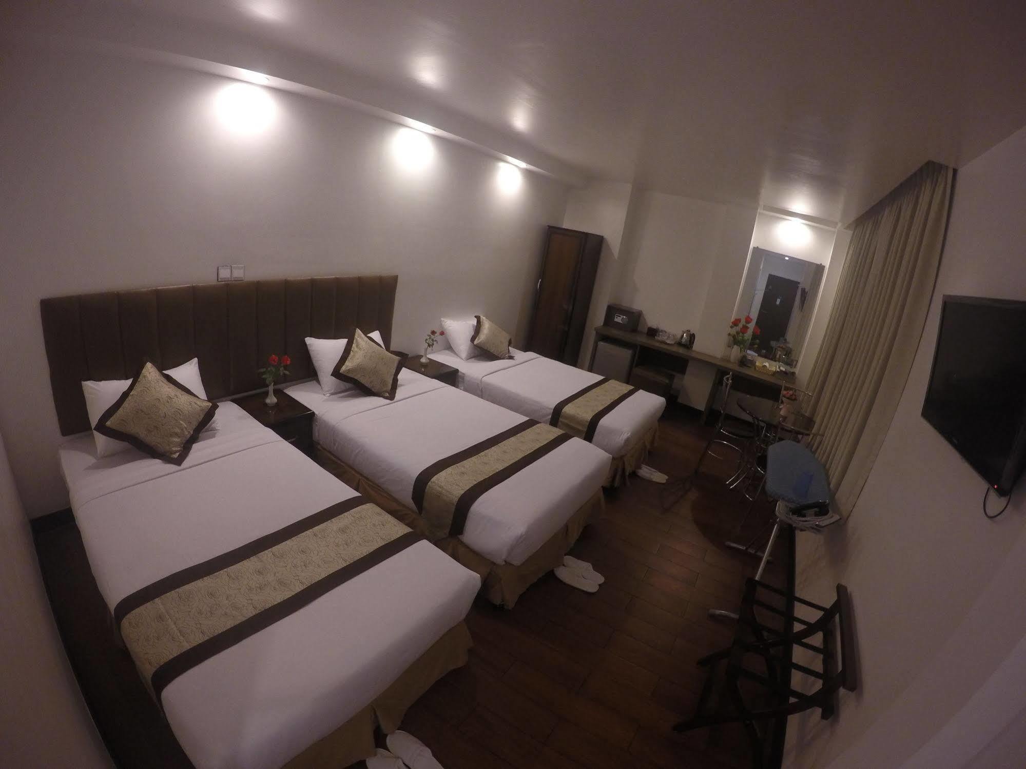 High Five Hotel Γιανγκόν Εξωτερικό φωτογραφία