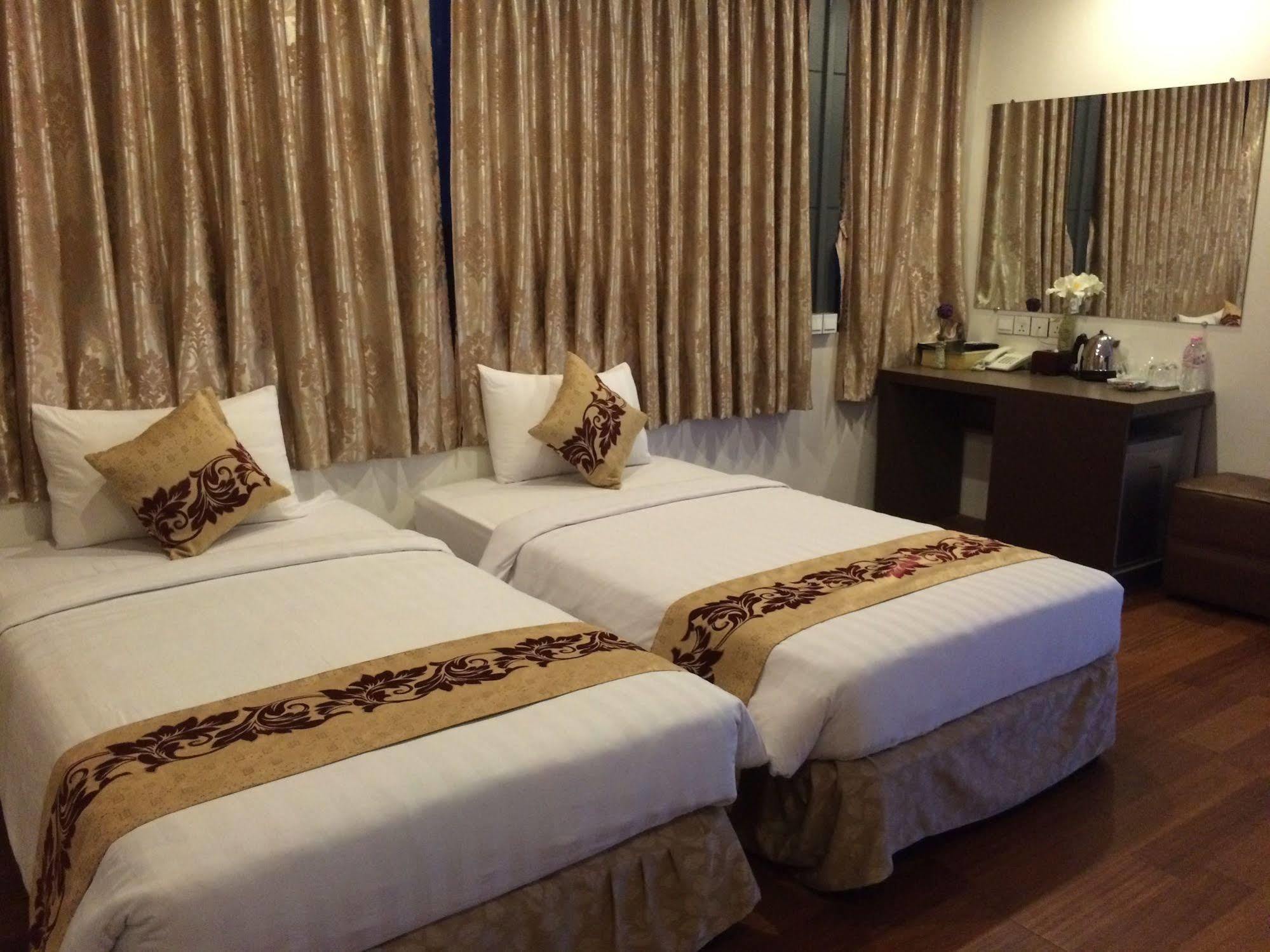 High Five Hotel Γιανγκόν Εξωτερικό φωτογραφία