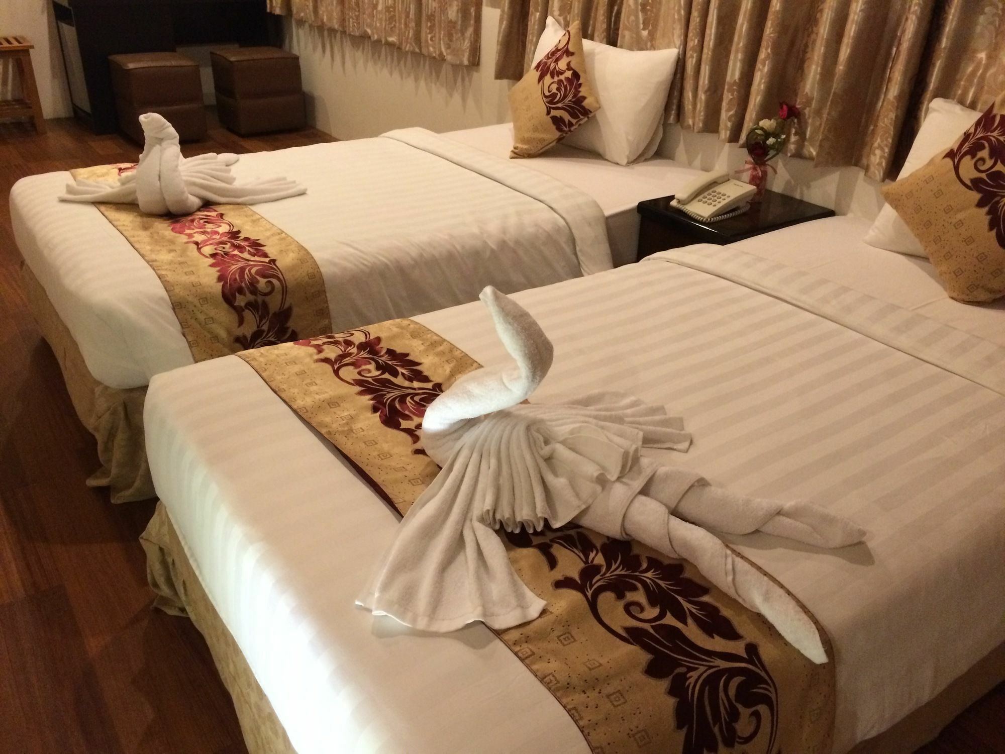 High Five Hotel Γιανγκόν Εξωτερικό φωτογραφία