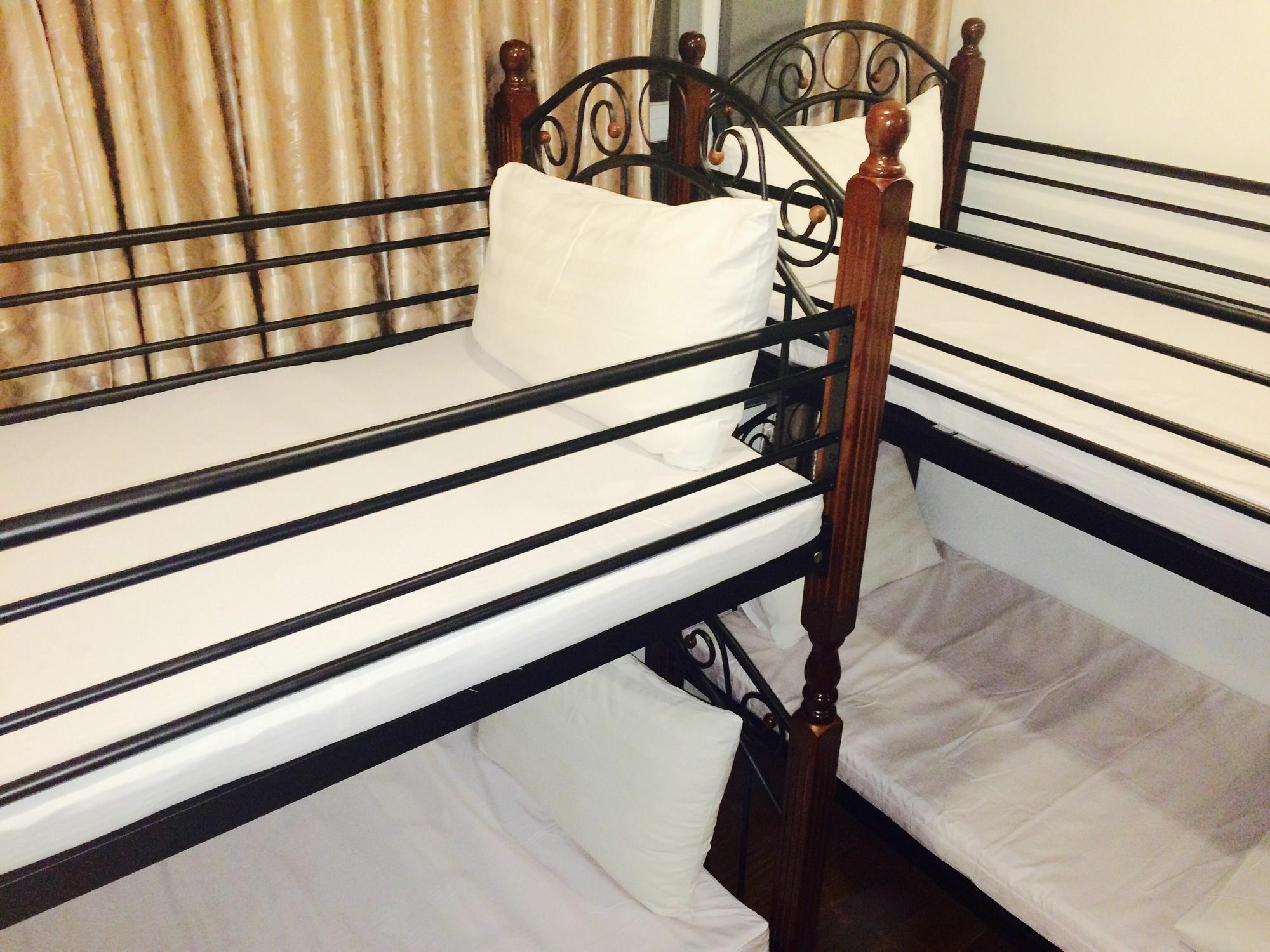 High Five Hotel Γιανγκόν Εξωτερικό φωτογραφία
